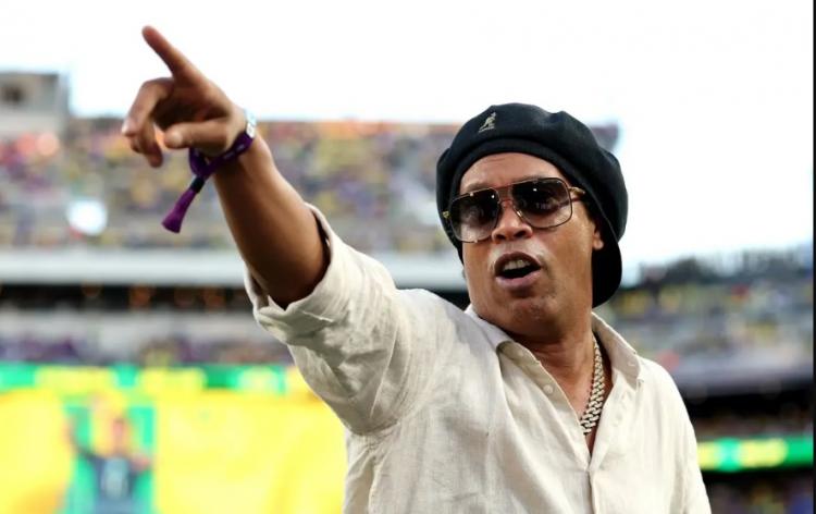 https://img.inews.id/media/750/files/inews_new/2026/06/21/ronaldinho.jpg