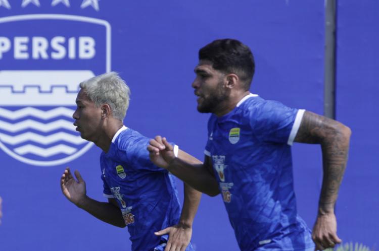 https://img.inews.id/media/750/files/inews_new/2026/07/21/persib_bandung.jpg