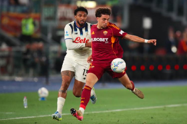 https://img.inews.id/media/750/files/inews_new/2026/07/24/gelandang_as_roma_neil_el_aynaoui_kanan.jpg