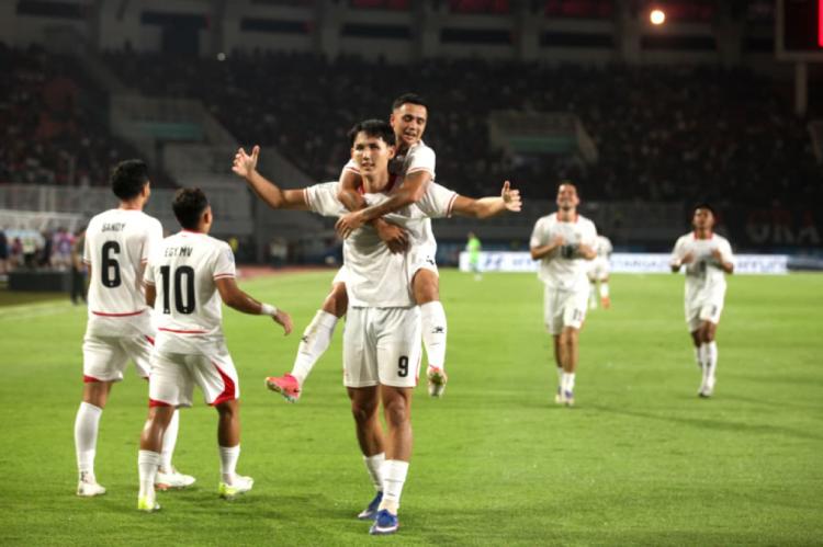 https://img.inews.id/media/750/files/inews_new/2026/07/28/striker_timnas_indonesia_mitchell_baker_2.jpg