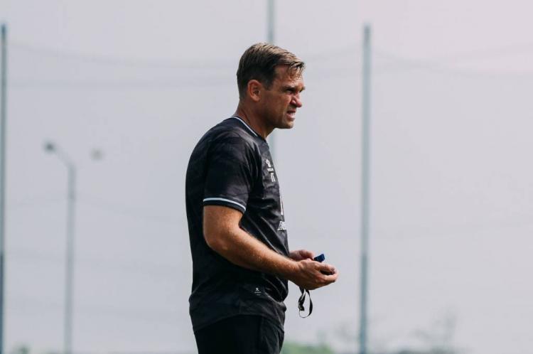 https://img.inews.id/media/750/files/inews_new/2026/09/12/pelatih_persib_bandung_igor_tolic.jpg