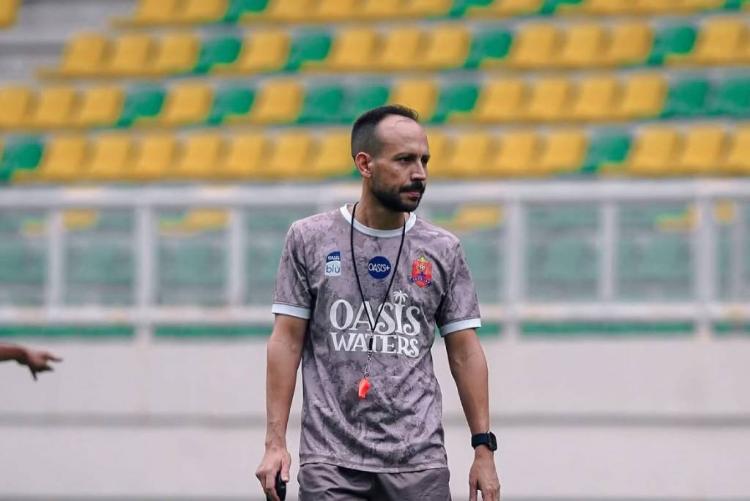 https://img.inews.id/media/750/files/inews_new/2026/09/20/pelatih_persijap_jepara_mario_lemos.jpg
