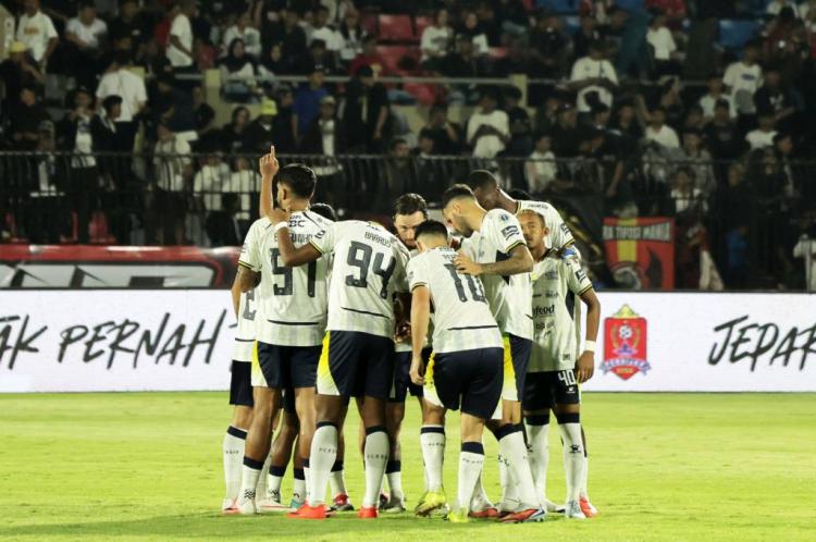 https://img.inews.id/media/750/files/inews_new/2026/09/21/persib_bandung.jpg