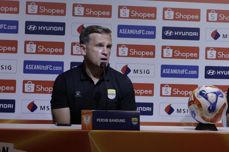 https://img.inews.id/media/750/files/inews_new/2026/10/09/pelatih_persib_bandung_igor_tolic.jpg