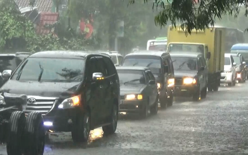 Angin Puting Beliung Melanda Banjarnegara, Satu Orang Tewas - Bagian 5