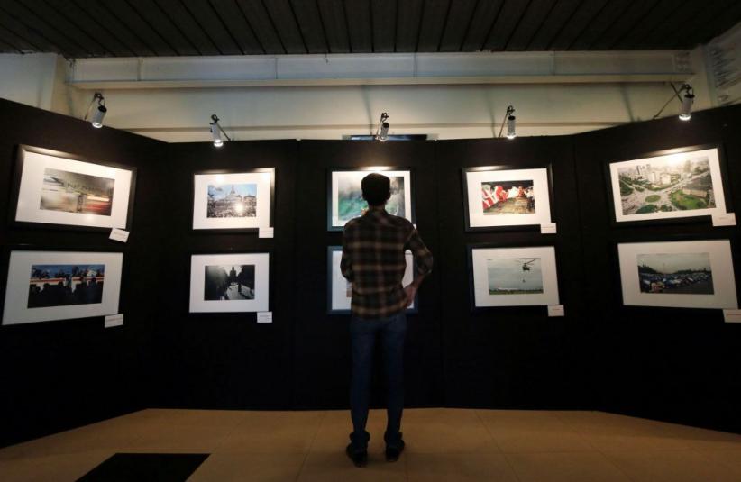 Salurkan Bakat, Mahasiswa Unas Gelar Pameran Foto Reborn - Bagian 1