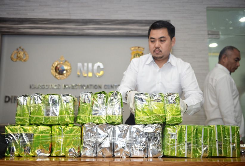 Polisi Amankan 25 Kg Sabu dari Pengedar Jaringan Internasional - Bagian 3