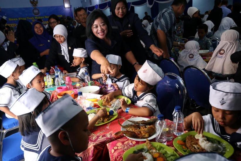 Yayasan Hang Tuah Ajak Anak-anak untuk Gemar Makan Ikan - Bagian 2