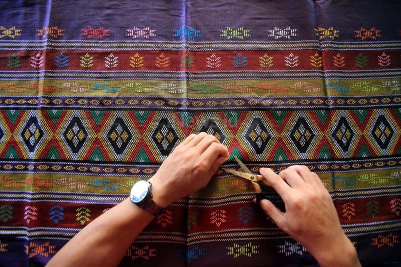Warna-Warni Kain Ulos Sumatera Utara Buatan Bandung - Bagian 2
