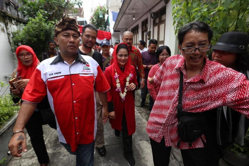Momen Puti Guntur Menengok Rumah Lahirnya Soekarno - Bagian 6