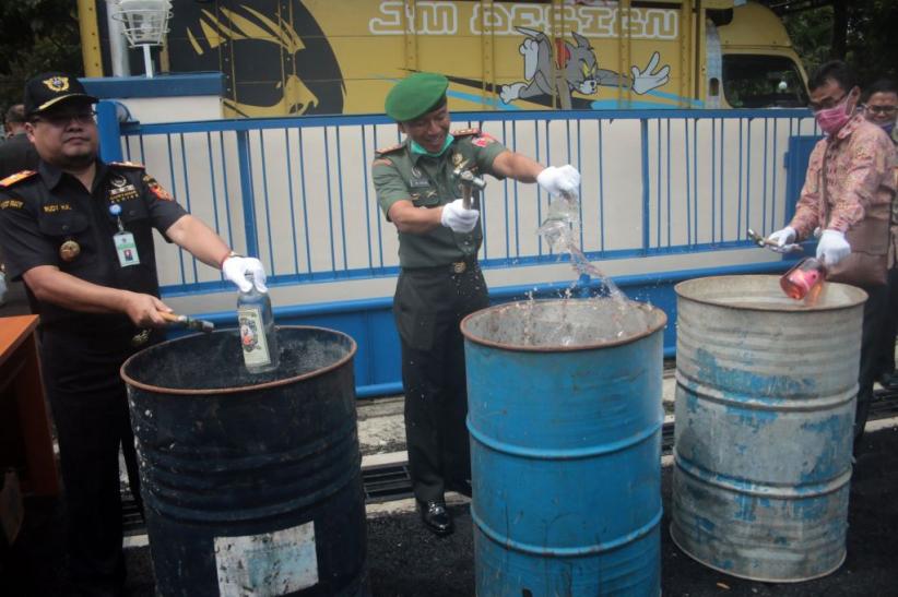Bea Cukai Malang Musnahkan 2,3 Juta Batang Rokok Ilegal - Bagian 5