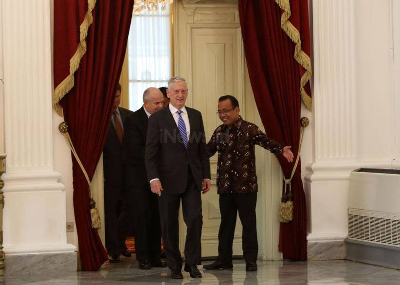 Bahas Korea Utara, Jokowi Bertemu Menhan AS di Istana Merdeka - Bagian 4