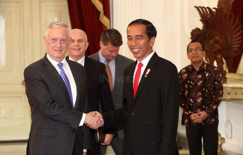 Bahas Korea Utara, Jokowi Bertemu Menhan AS di Istana Merdeka - Bagian 3