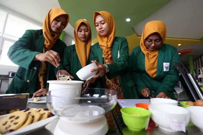 Biskuit Kurma Ini Diyakini Dapat Atasi Mual bagi Ibu Hamil - Bagian 2