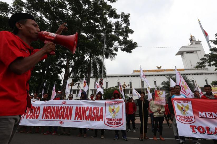 Unjuk Rasa Tolak Kebijakan Impor Beras - Bagian 5