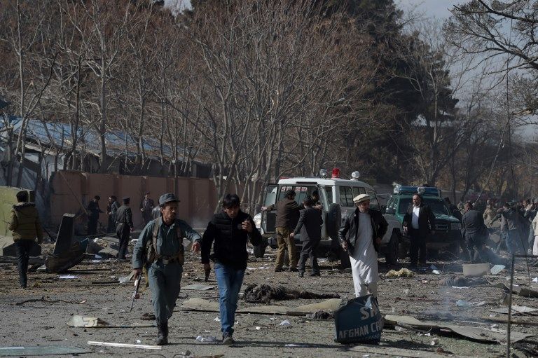 Bom Mobil Meledak di Kabul Tewaskan 40 Orang - Bagian 4