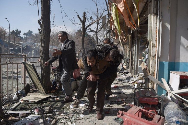 Bom Mobil Meledak di Kabul Tewaskan 40 Orang - Bagian 5