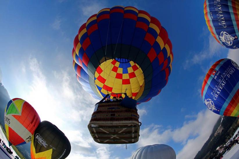 Melihat Keindahan Festival Balon Udara Internasional di Swiss - Bagian 4