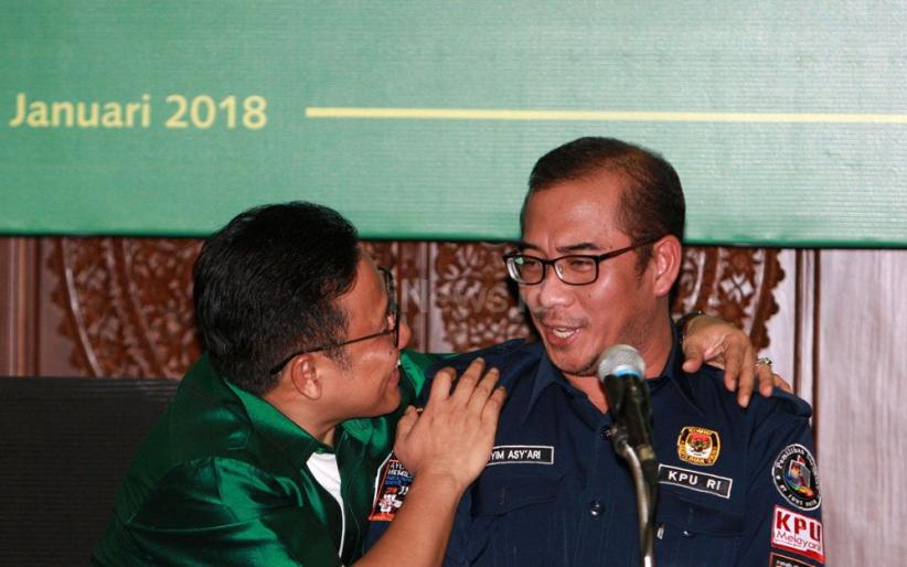 Lolos Verifikasi Faktual, Cak Imin Peluk Komisioner KPU - Bagian 3
