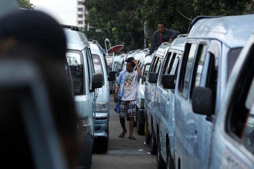 Sopir Angkot Kembali Geruduk Balai Kota - Bagian 3