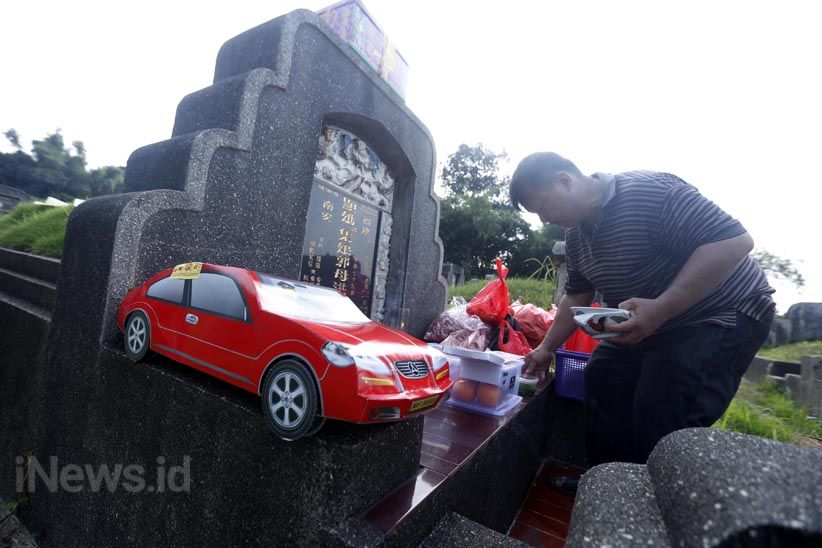Perayaan Tradisi Ceng Beng di Tanah Kusir Berlangsung Sepi - Bagian 1
