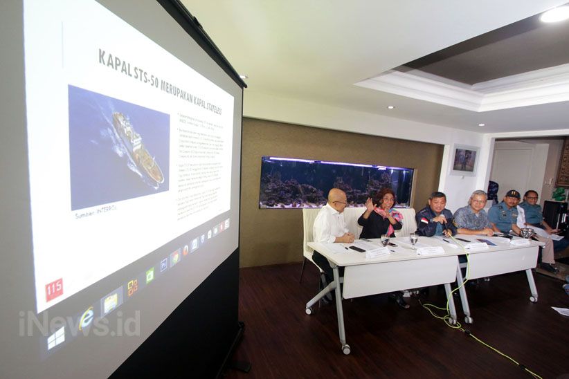 Penjelasan Menteri Susi soal Penangkapan Kapal Buronan Interpol - Bagian 6