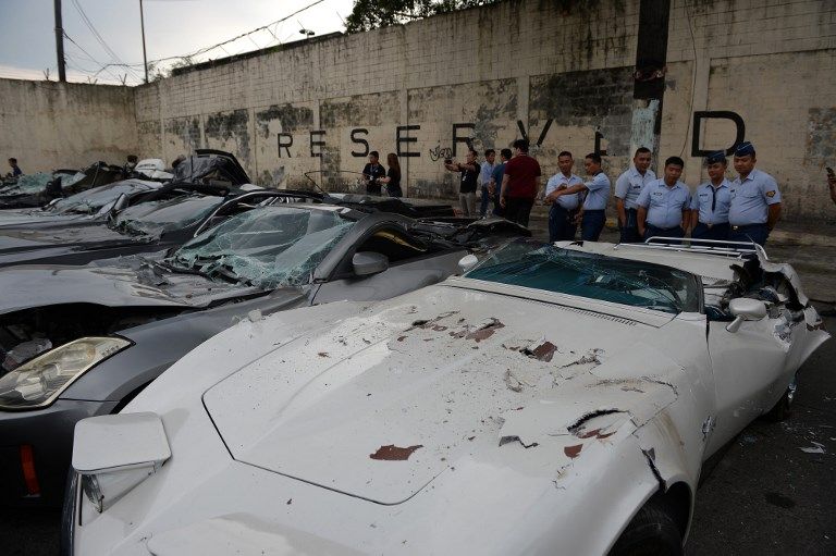 Hasil Korupsi, Mobil Mewah Senilai Rp16,2 Miliar Dilindas Buldozer - Bagian 2