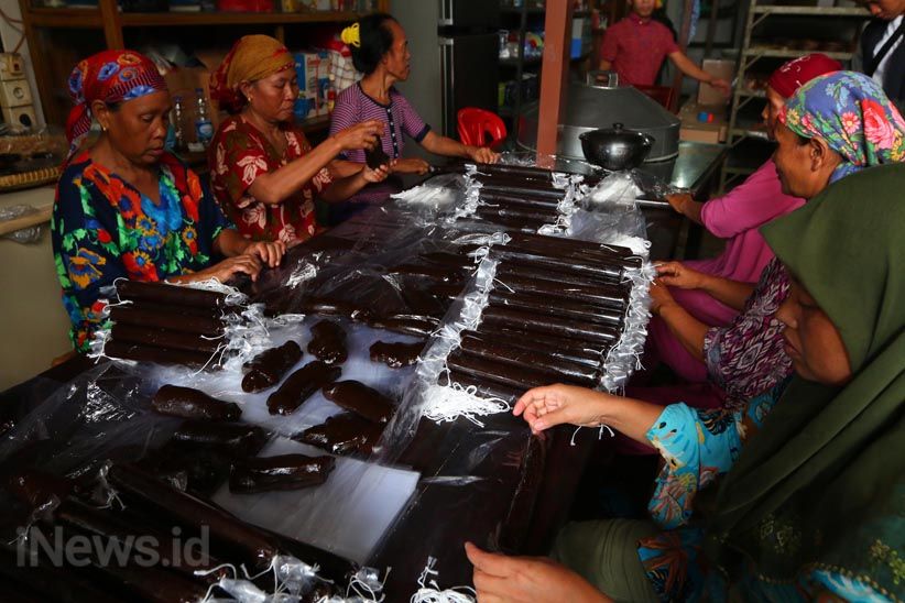 Pembuatan Dodol dan Kue Keranjang untuk Rayakan Imlek - Bagian 5