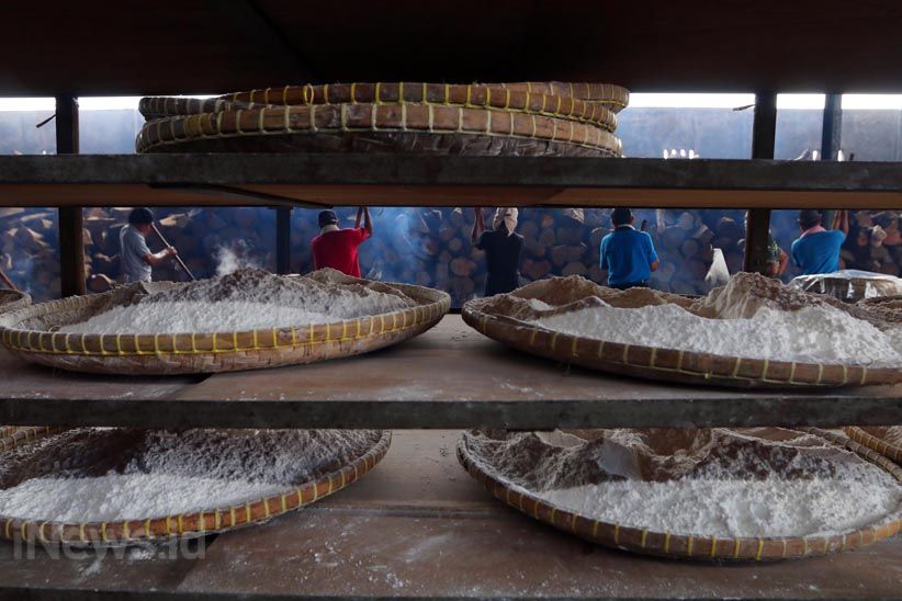 Pembuatan Dodol dan Kue Keranjang untuk Rayakan Imlek - Bagian 12