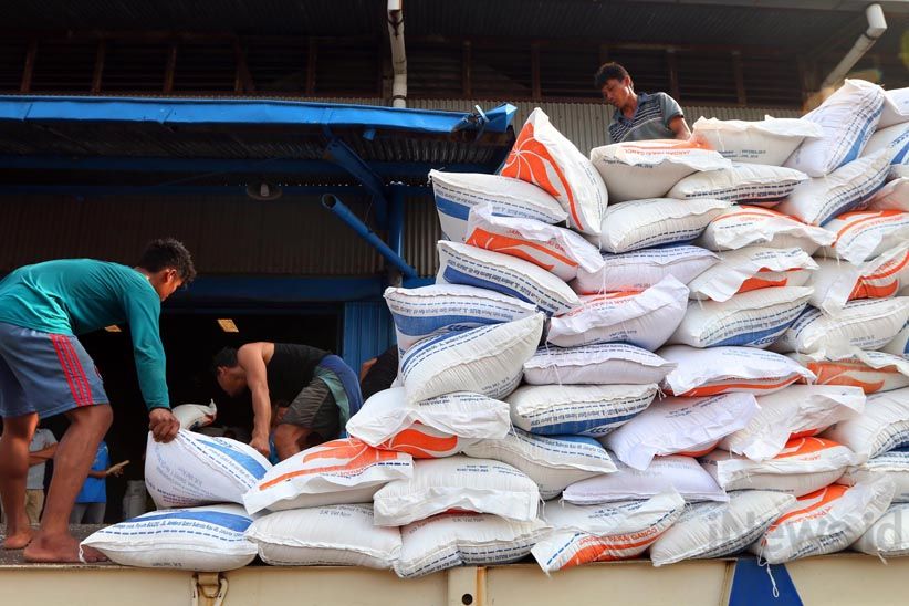 Beras Impor dari Thailand dan Vietnam Banjiri Gudang Bulog - Bagian 6