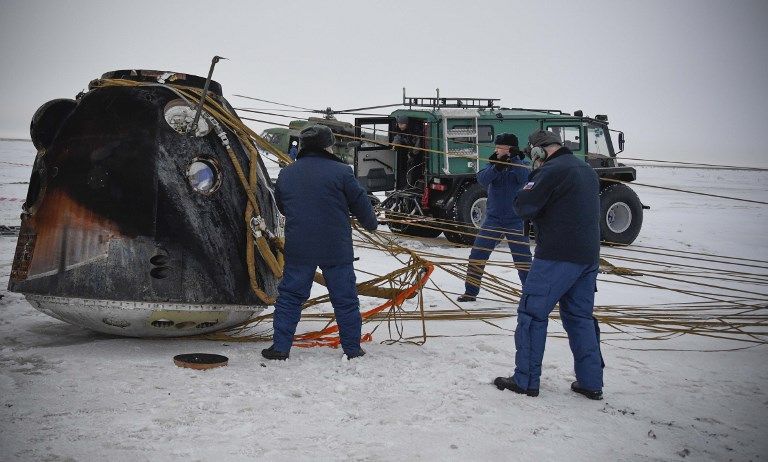 3 Astronot Sukses Mendarat ke Bumi - Bagian 11