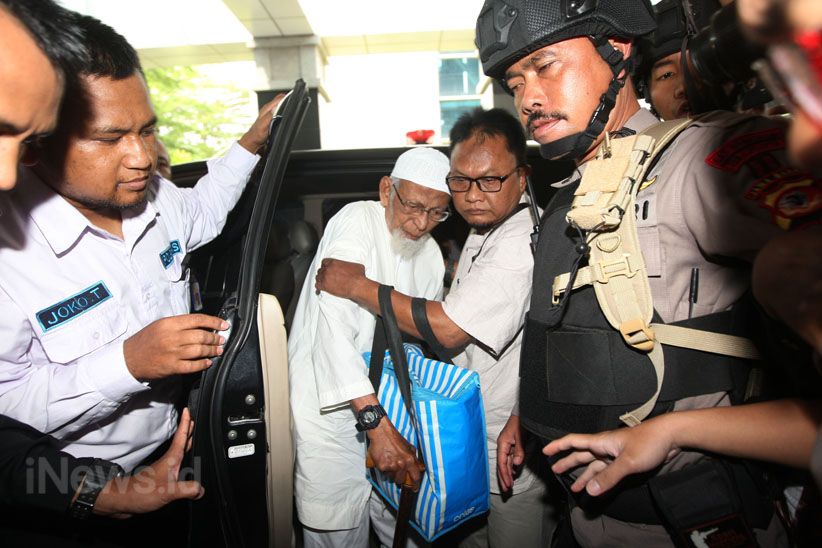 Ustaz Abu Bakar Ba'asyir Jalani Perawatan Medis di RSCM - Bagian 1