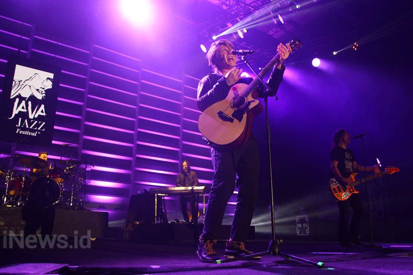 Aksi Memukau Goo Goo Dolls di Hari Terakhir Java Jazz Festival 2018 - Bagian 2