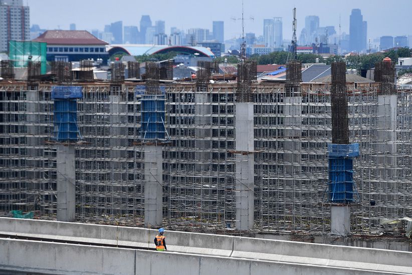 Pembangunan LRT Kelapa Gading Mencapai 65 Persen - Bagian 3