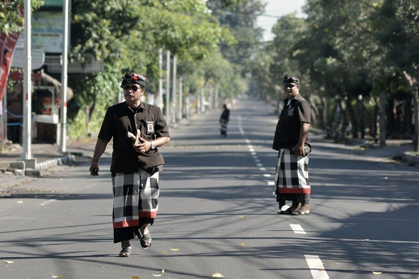 Pecalang Amankan Perayaan Nyepi  - Bagian 2