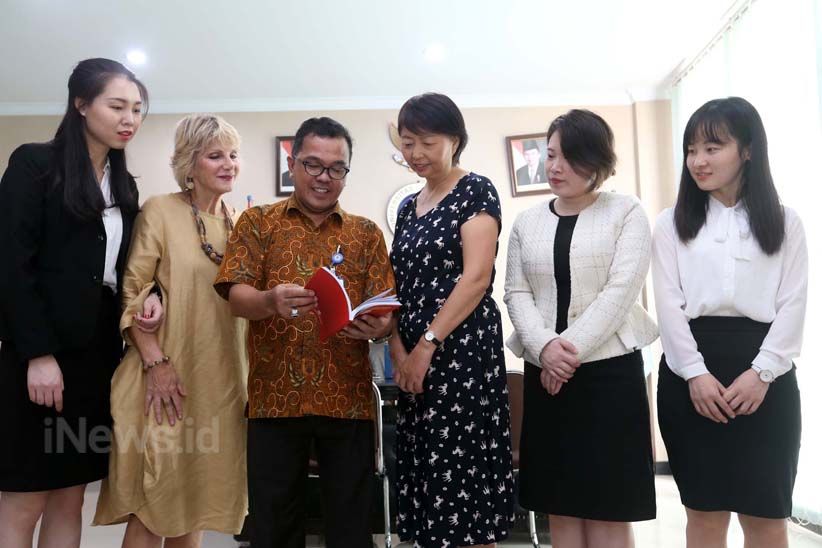Perkuat Bahasa Mandarin, Uwika Rekrut Dosen Asal China - Bagian 1