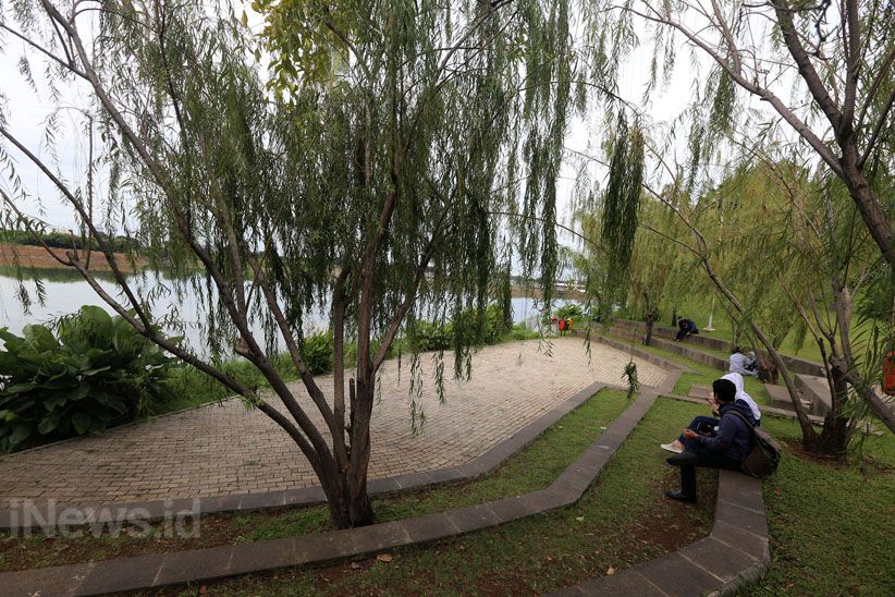 Menikmati Keasrian Taman Waduk Ria Rio - Bagian 5