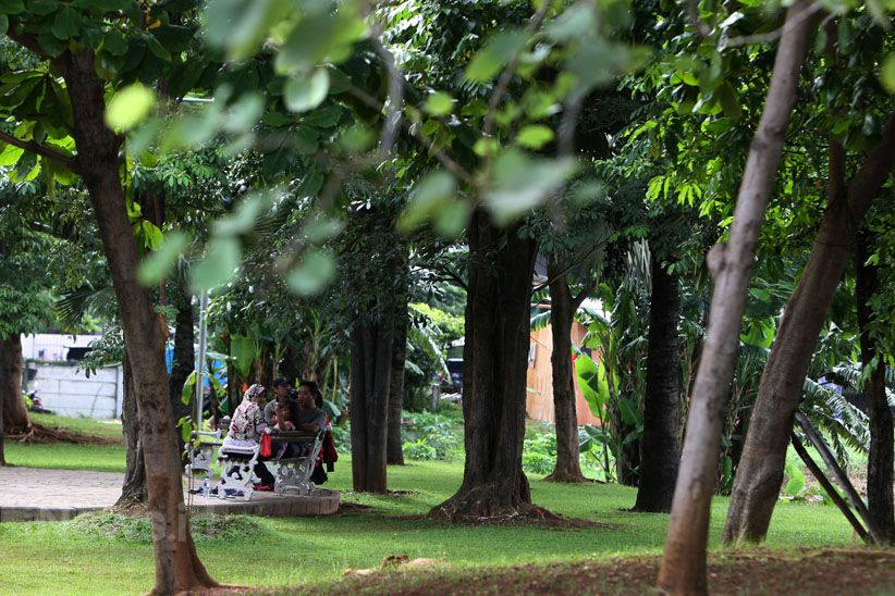 Menikmati Keasrian Taman Waduk Ria Rio - Bagian 4