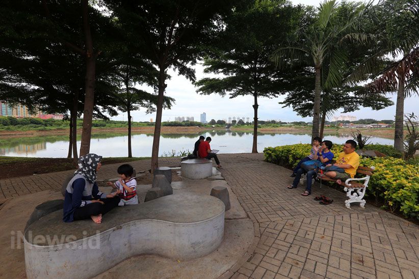 Menikmati Keasrian Taman Waduk Ria Rio - Bagian 1