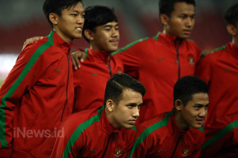Air Mata Egy Maulana Menetes saat Indonesia Raya Berkumandang - Bagian 5
