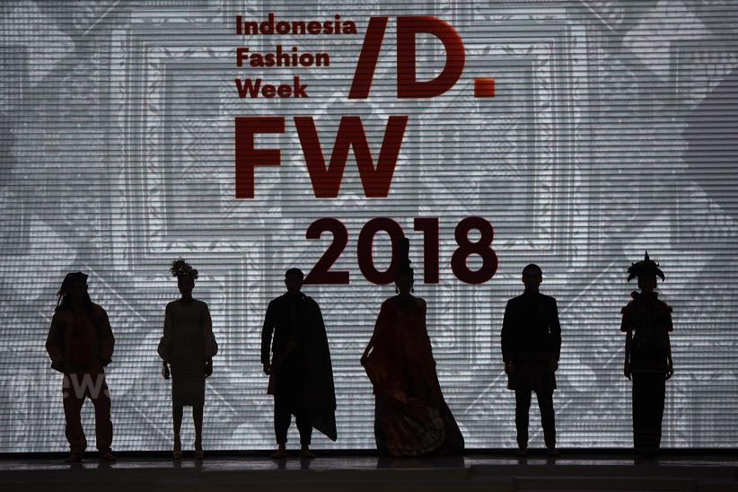 Ajang Indonesia Fashion Week 2018 Resmi Digelar - Bagian 10