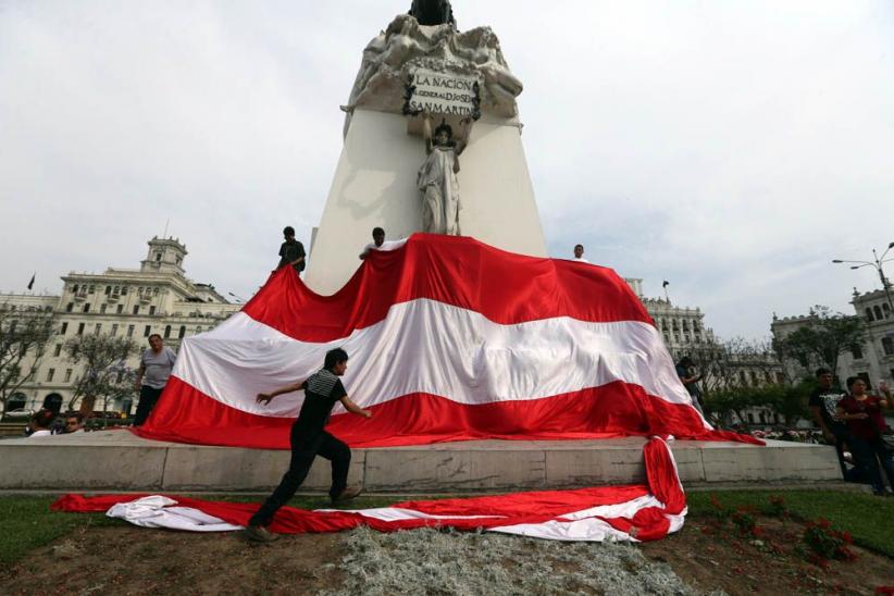 Ribuan Warga Peru Tolak Pengampunan Alberto Fujimori - Bagian 9