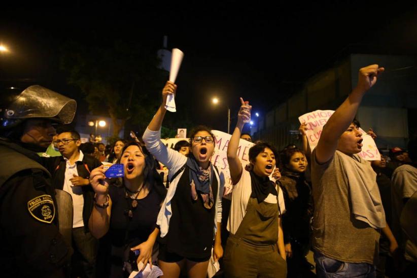 Ribuan Warga Peru Tolak Pengampunan Alberto Fujimori - Bagian 7