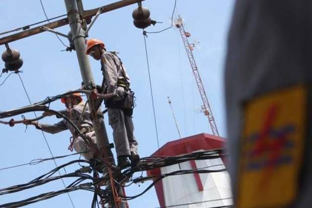 Ribuan Rumah di Kendal Masih Nyambung Listrik ke Tetangga