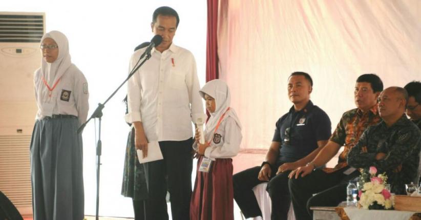 2.771 Warga Kota Banjar Dapat KIP dan Kartu PKH dari Jokowi