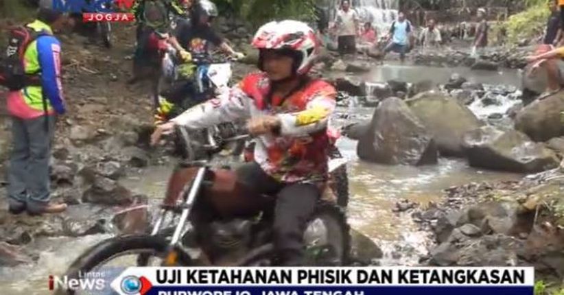 Penggemar Trail di Purworejo Berlatih sambil Bantu Korban Bencana