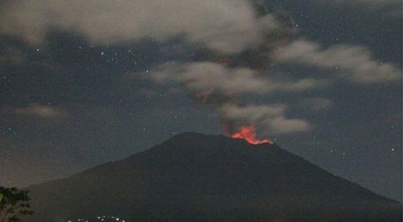 Erupsi Gunung Agung, Ketinggian Kolom Abu 1.500 Meter