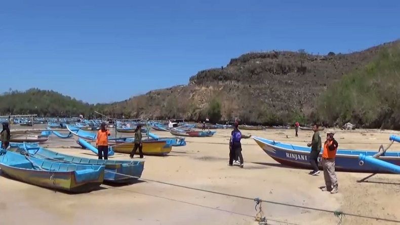 Perahu Diterjang Ombak, 2 Nelayan Tenggelam dan 1 Hilang di Pacitan