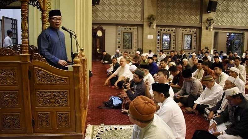 Gubernur Emil Minta Lurah-Kades Ajak Warga Salat Subuh Berjamaah