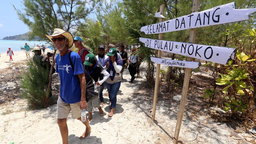 Peserta Wonderful Sail Indonesia Menikmati Keindahan Pulau Noko Bawean - Bagian 4